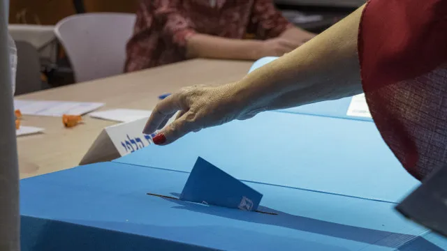 Eleições? Investigação sobre suborno “não deve acusar” todos os árabes