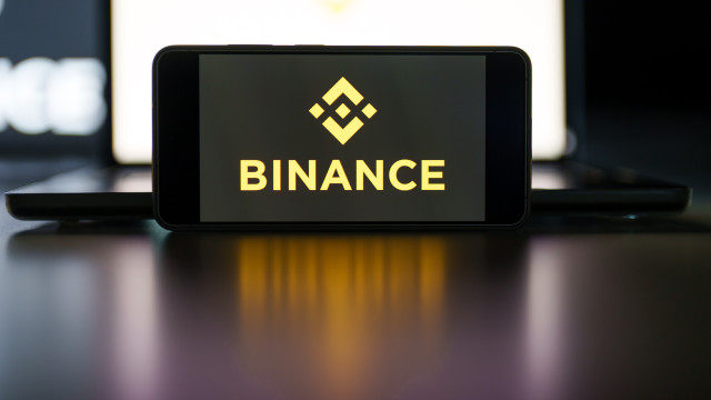 Binance congela 2,25 mil milhões de euros após ciberataque
