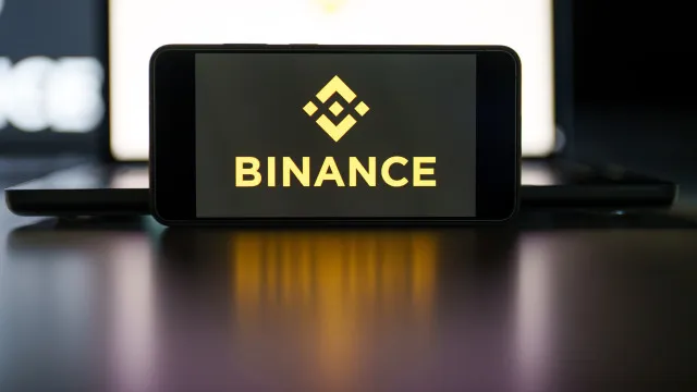 Binance congela 2,25 mil milhões de euros após ciberataque