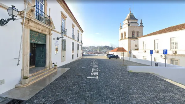 Fuga arriscada. Escapa à PSP em Leiria ao saltar muralha de 5 metros