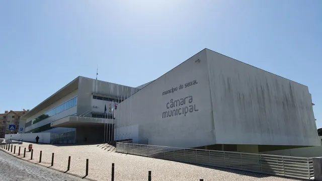 Seixal exige hospital público e alerta para sobrelotação em Almada