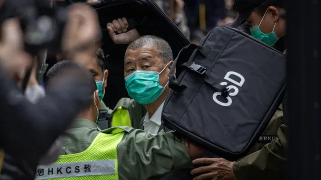 
                    Ministra britânica aborda direitos humanos e comércio com Hong Kong
                