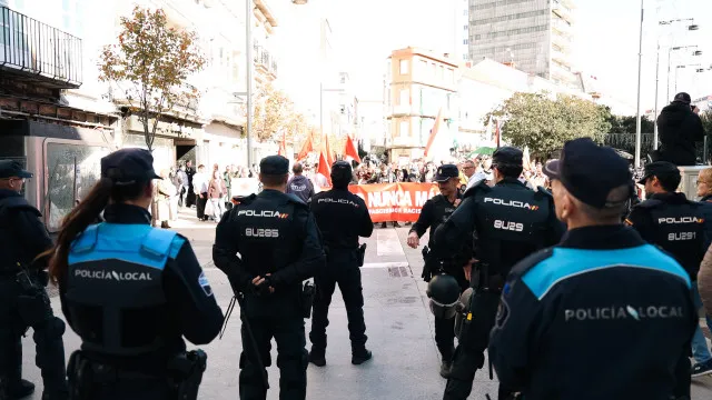 Lojas em Espanha protegem montras face à ameaça de possíveis distúrbios