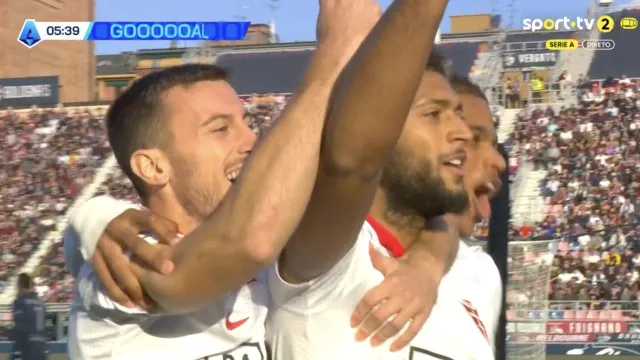
                    Gustavo Varela volta a marcar e já é o maior goleador da Serie A
                