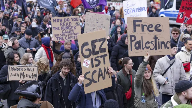 "Carregamos a guerra às costas" dizem jovens em manifestação em Berlim