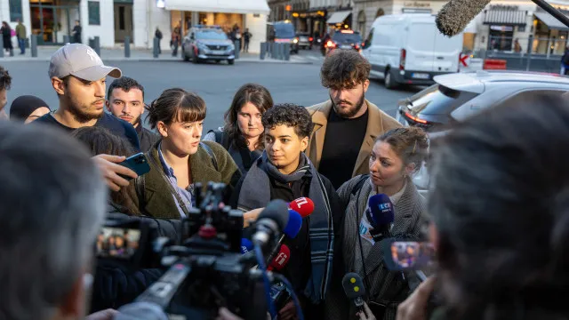 França. União de Estudantes pede bloqueio de secundárias e universidades