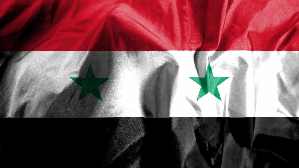 Dezoito mortos em bombardeamentos por tropas do regime sírio