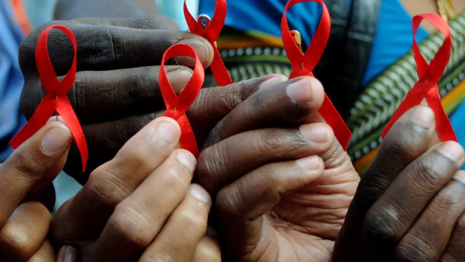 EUA dão 160 milhões para combater VIH e tuberculose em Moçambique