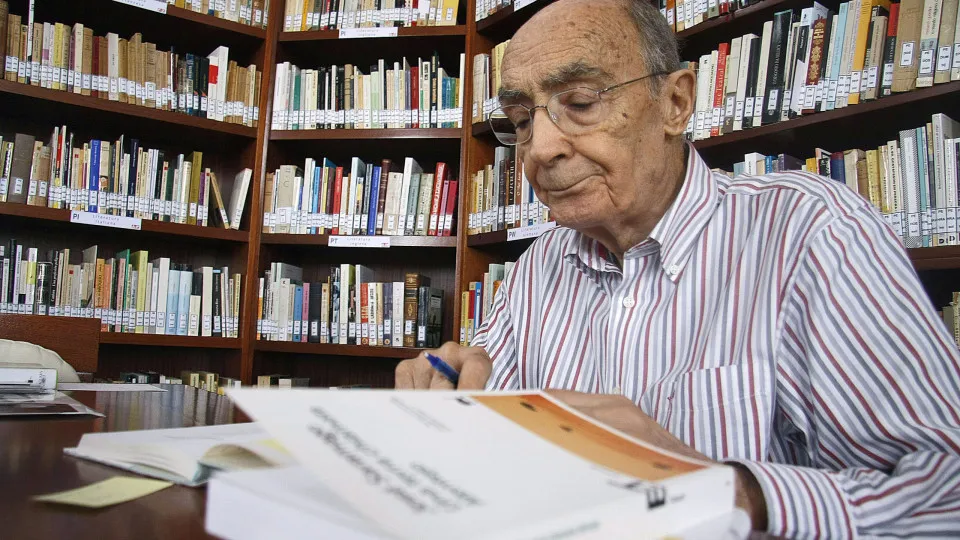 Biografia de Saramago, o homem e o escritor, apresentada dia 13