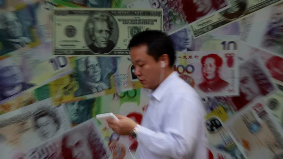 Yuan rises to record high
