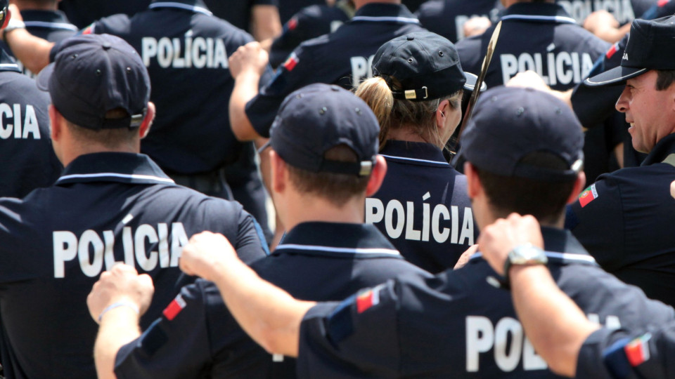 Policias mortos em serviço vão ser homenageados no domingo