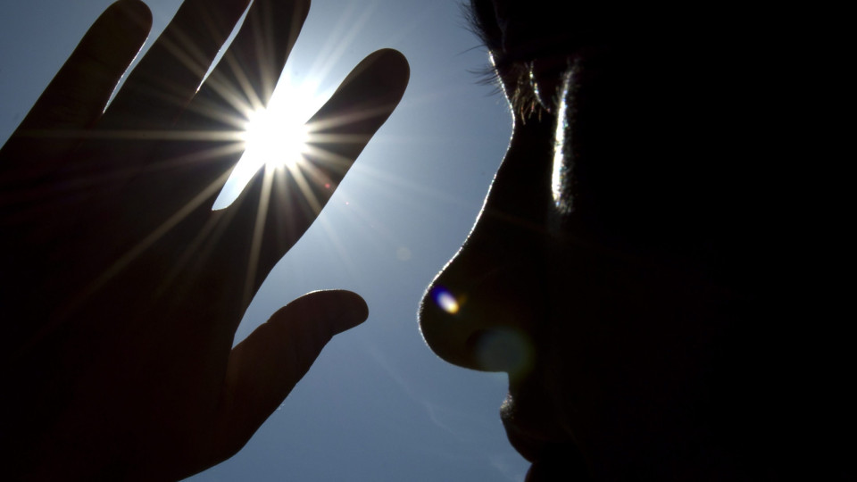 Após fim de semana quente, temperaturas vão descer no início da semana