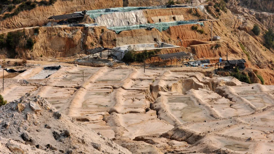 a rare earth mine in Ganxian county