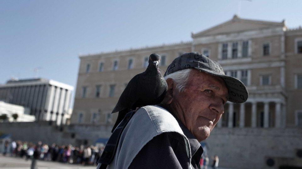 Gregos voltam a poder aproximar-se do seu parlamento
