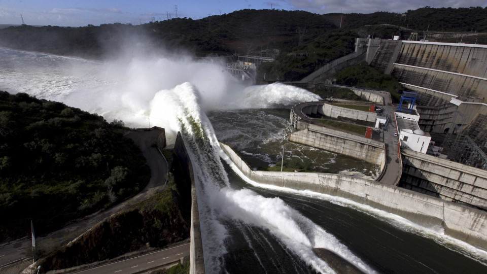 Mais de 2 mil milhões depois, Alqueva é concluído este ano