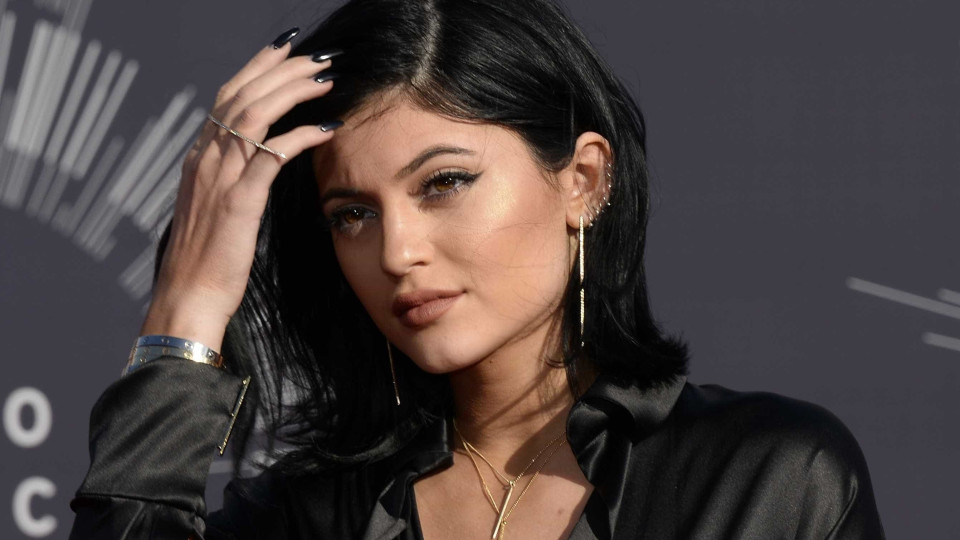 Kylie Jenner quer 'empurrão' de Kanye West na música 