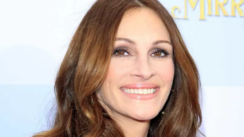 Julia Roberts quase irreconhecível