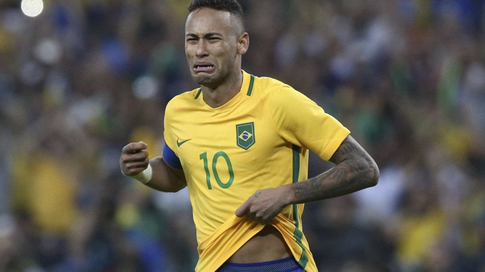 Neymar avisa selecionador: "Não quero mais ser capitão"