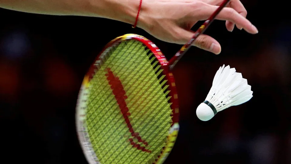 Três portugueses avançam nos Internacionais de badminton