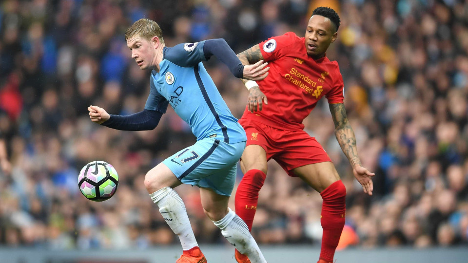 Manchester City empata com Liverpool e já vê liderança a 12 pontos