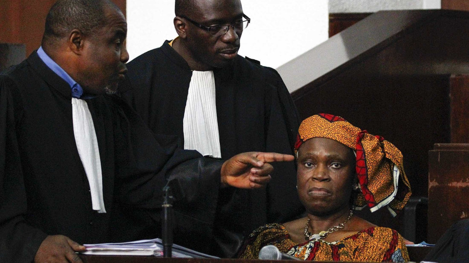 Ex-primeira-dama da Costa do Marfim absolvida de crimes contra humanidade