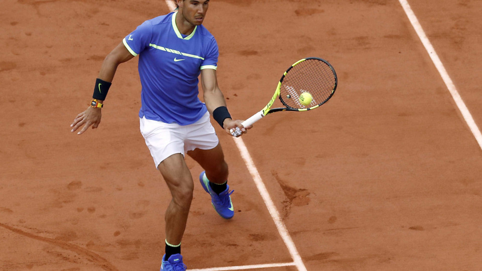 Roland Garros: Nadal passa às meias-finais após abandono de Carreño Busta