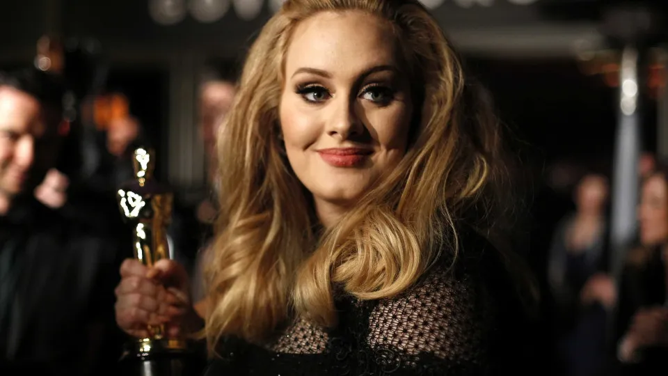 Adele compra mansão rural de cinco milhões em Inglaterra