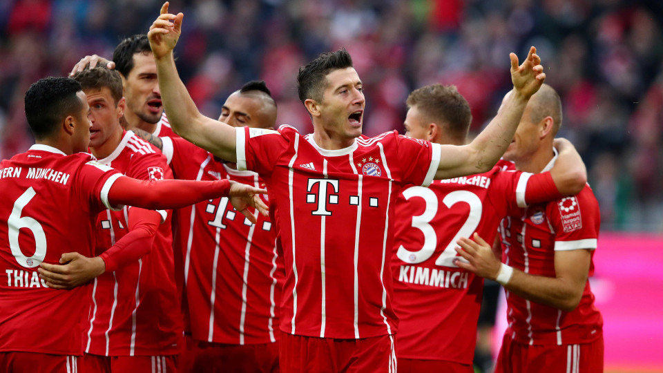 Bis de Robben e Lewandowski assinam goleada do Bayern