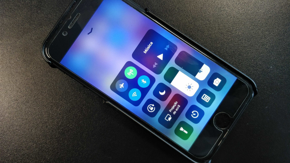 Há algo de errado com o novo Centro de Controlo do iPhone