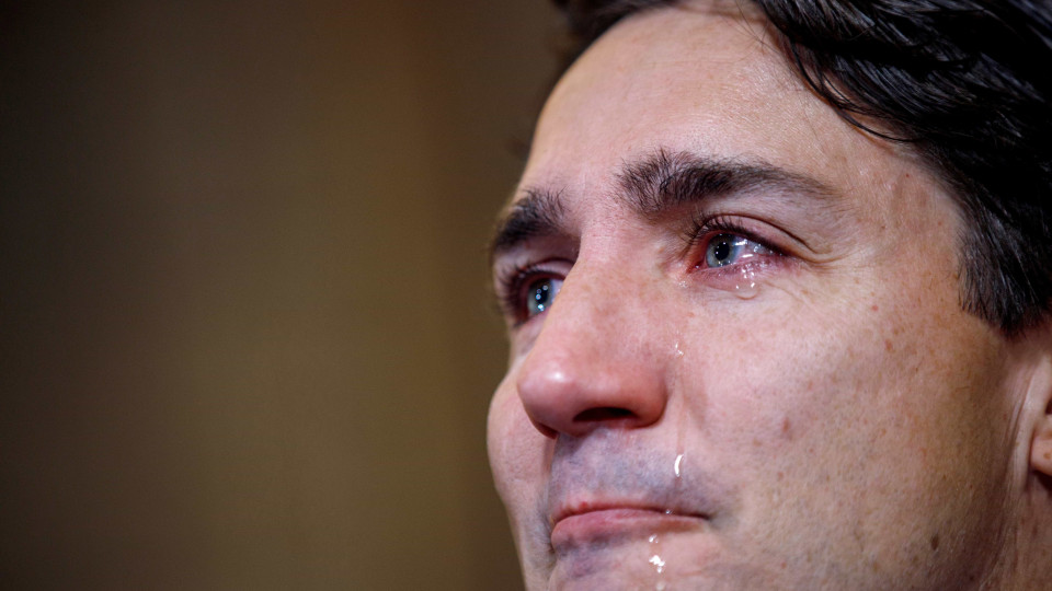 Justin Trudeau, primeiro-ministro do Canadá, em lágrimas
