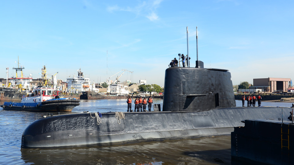 Submarino argentino desaparecido terá tentado enviar apelo