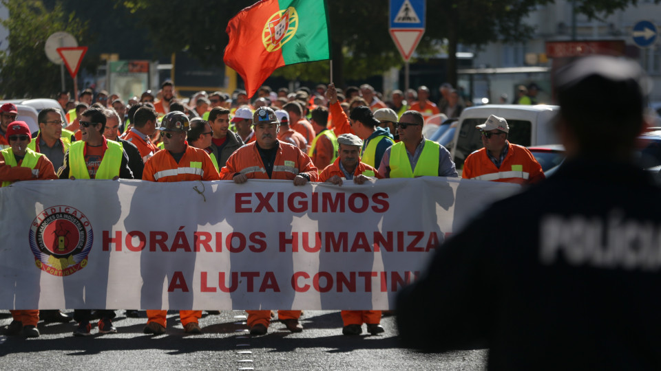 Sindicato satisfeito com greve, mas empresa avisa para consequências