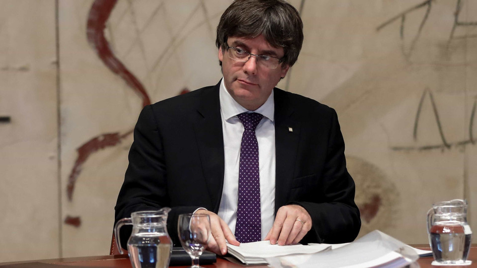 Puigdemont diz que pode ser presidente da Catalunha através da internet