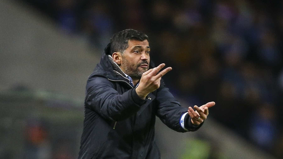 Sérgio Conceição multado por não usar braçadeira de treinador