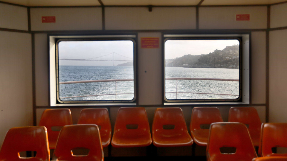 Caos na ligação Montijo-Lisboa. Sem barcos, Transtejo 'dá' autocarros