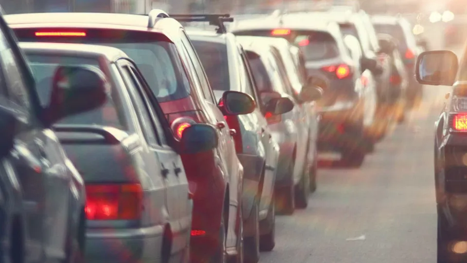 Vai sair de viagem para a Páscoa? Atenção, o trânsito está congestionado