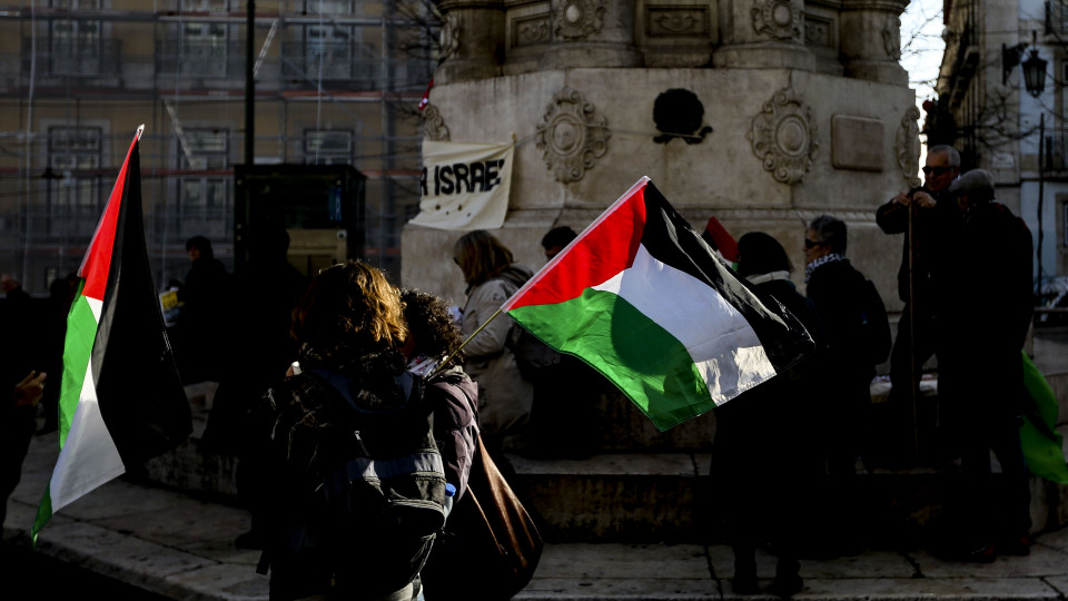 Palestinianos assinalam hoje Dia da Terra em clima de forte tensão