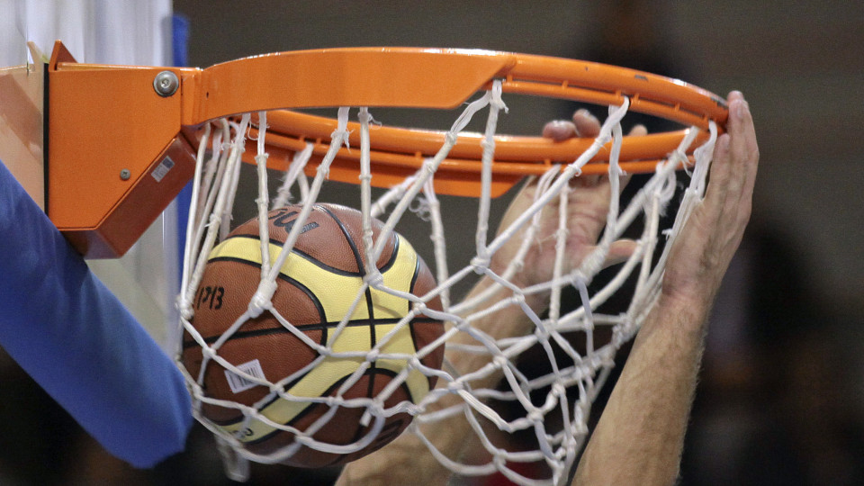 Seleção de basquetebol vence Argentina em torneio de preparação