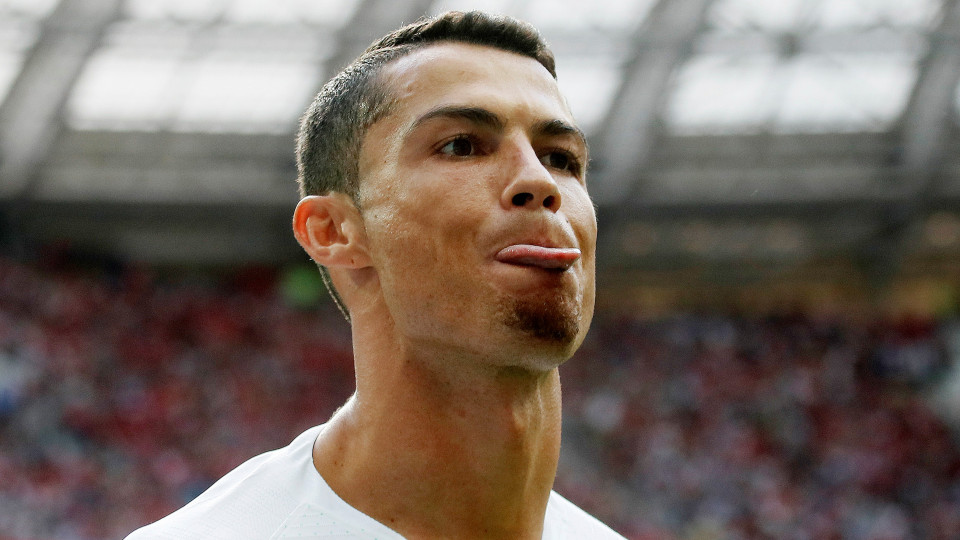 "Sou lindo": Vaidade de Cristiano Ronaldo vira meme no Brasil