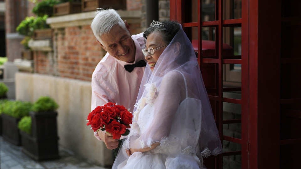 No dia de São Valentim chinês, o amor celebra-se com os mais experientes