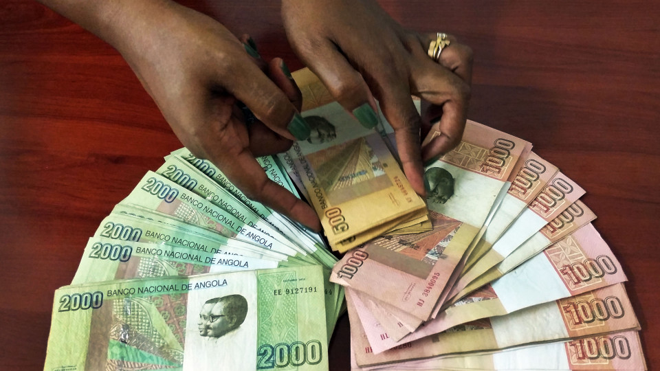 Angola coloca 16,25 milhões no mercado, kwanza valoriza-se face ao dólar
