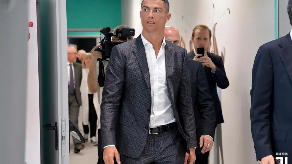 Tempestade CR7: Os três casos que assombram o português