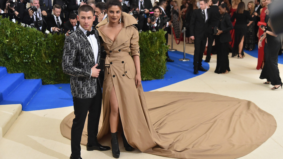 Noiva de Nick Jonas, Priyanka Chopra revela os 'segredos' da sua relação