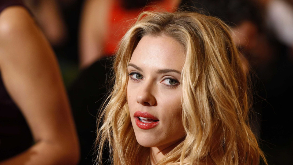 Scarlett Johansson e o uso do seu rosto em falsos filmes pornográficos