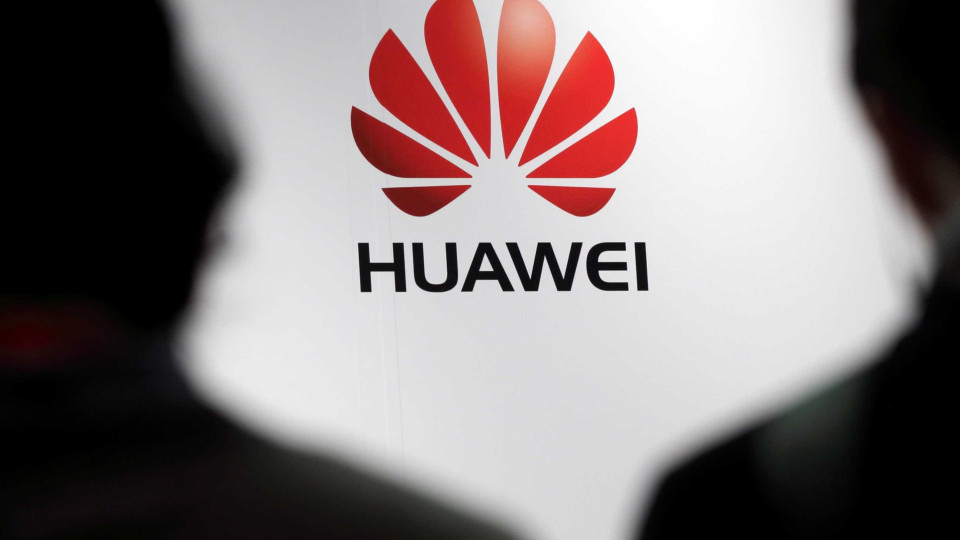 Governo chinês defende reputação da Huawei