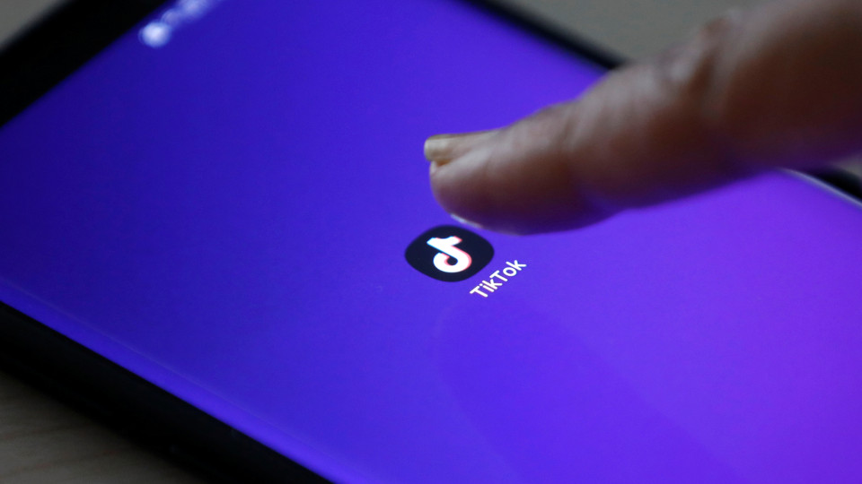 Riscos para menores levam TikTok a reforçar segurança