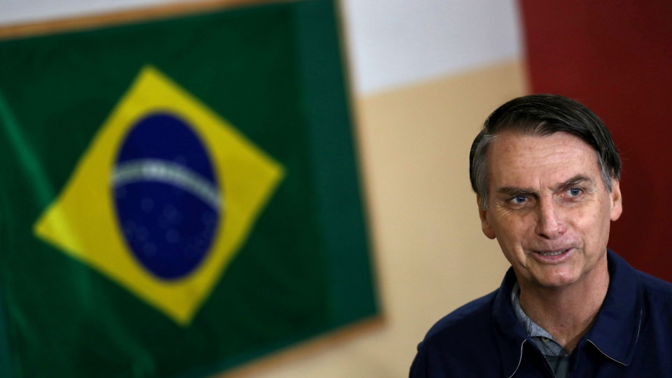 Duas ministras em 22 ministérios é “equilibrado”, diz Bolsonaro