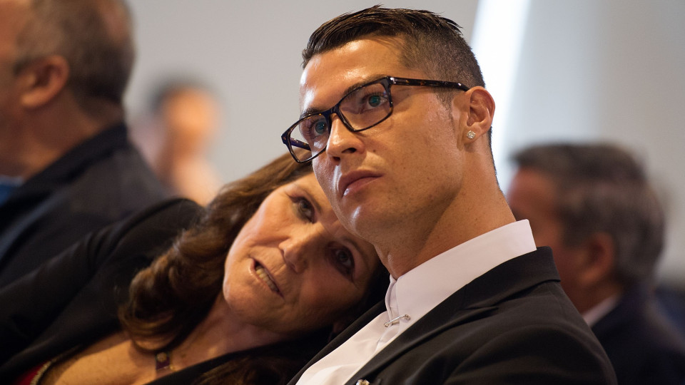 Dolores Aveiro dá os parabéns a Cristiano Ronaldo