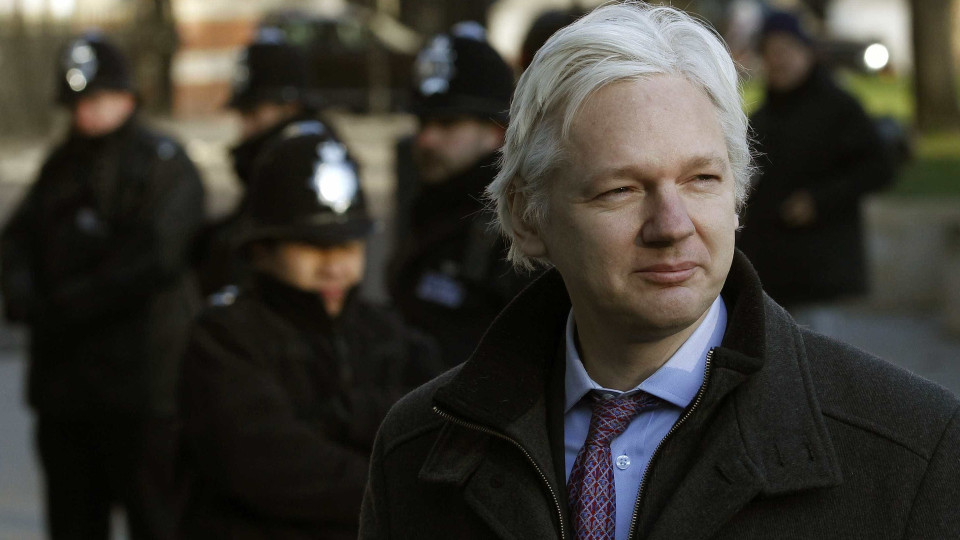 Wikileaks diz que Assange foi espiado e informações dadas a Trump