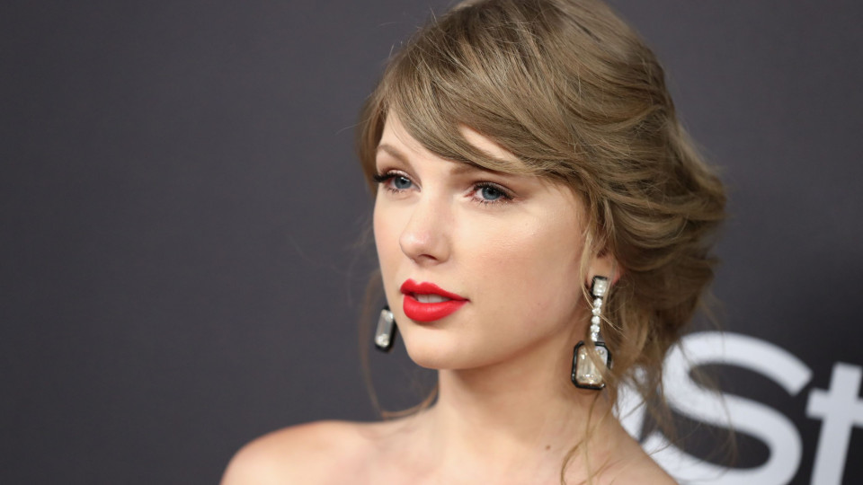 Homem que invadiu casa de Taylor Swift condenado até 4 anos de prisão